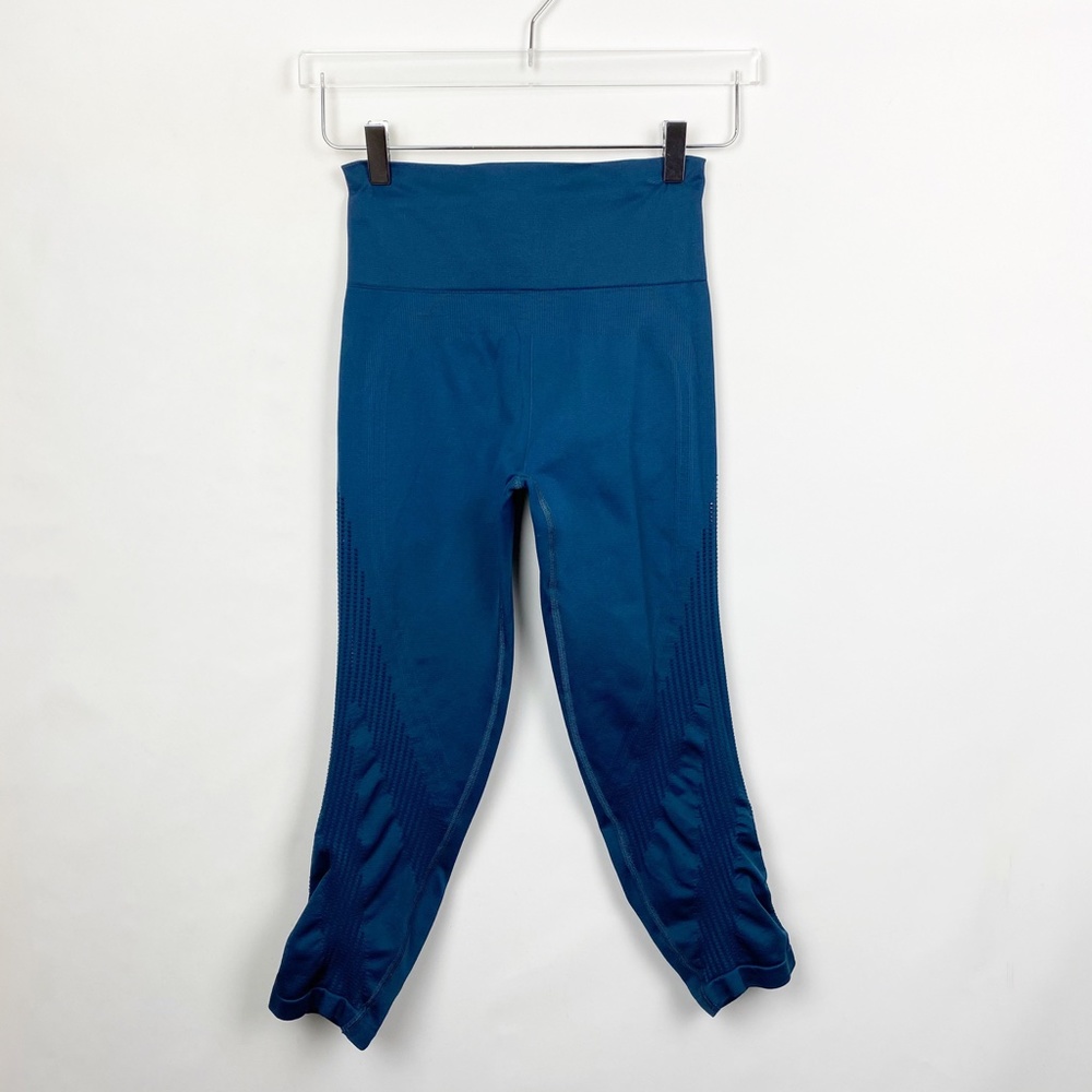 Athleta Mesh Around Seamless Crop Pant Small